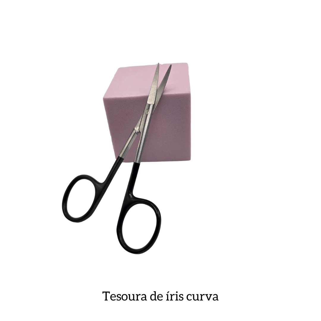 Tesoura de íris curva acabamento preto